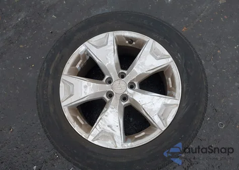 2015 Subaru Forester 2.5I Premium из США, поврежденный, VIN JF2SJADC3FH535366